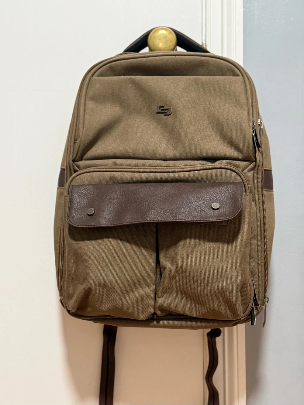 Solo New York Executive Backpack in Khaki & Brown Colorway (